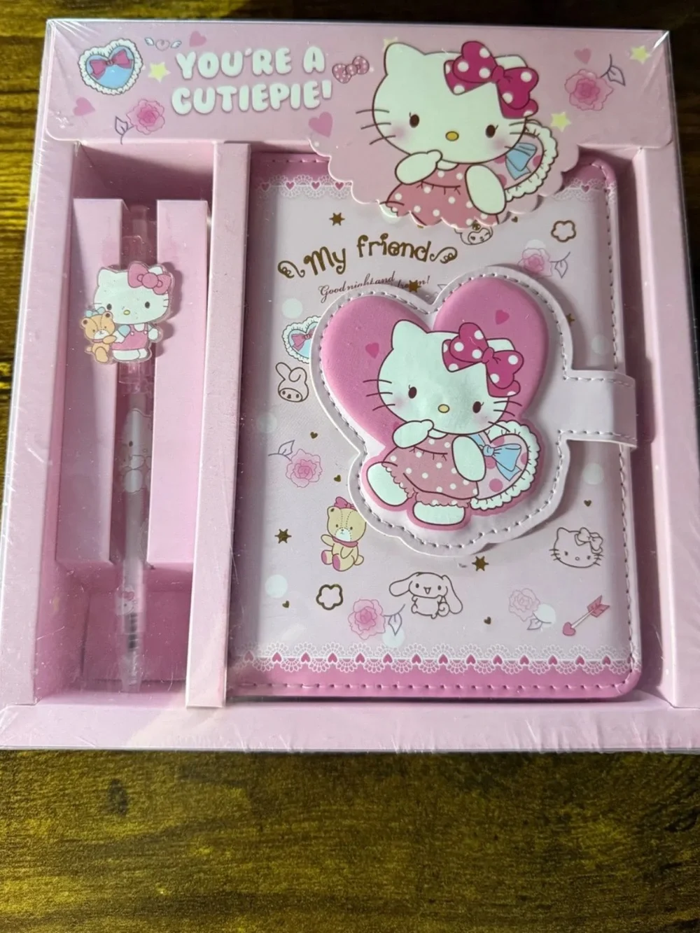 Hello Kitty Pink Heart Notebook & Matching Pen Set